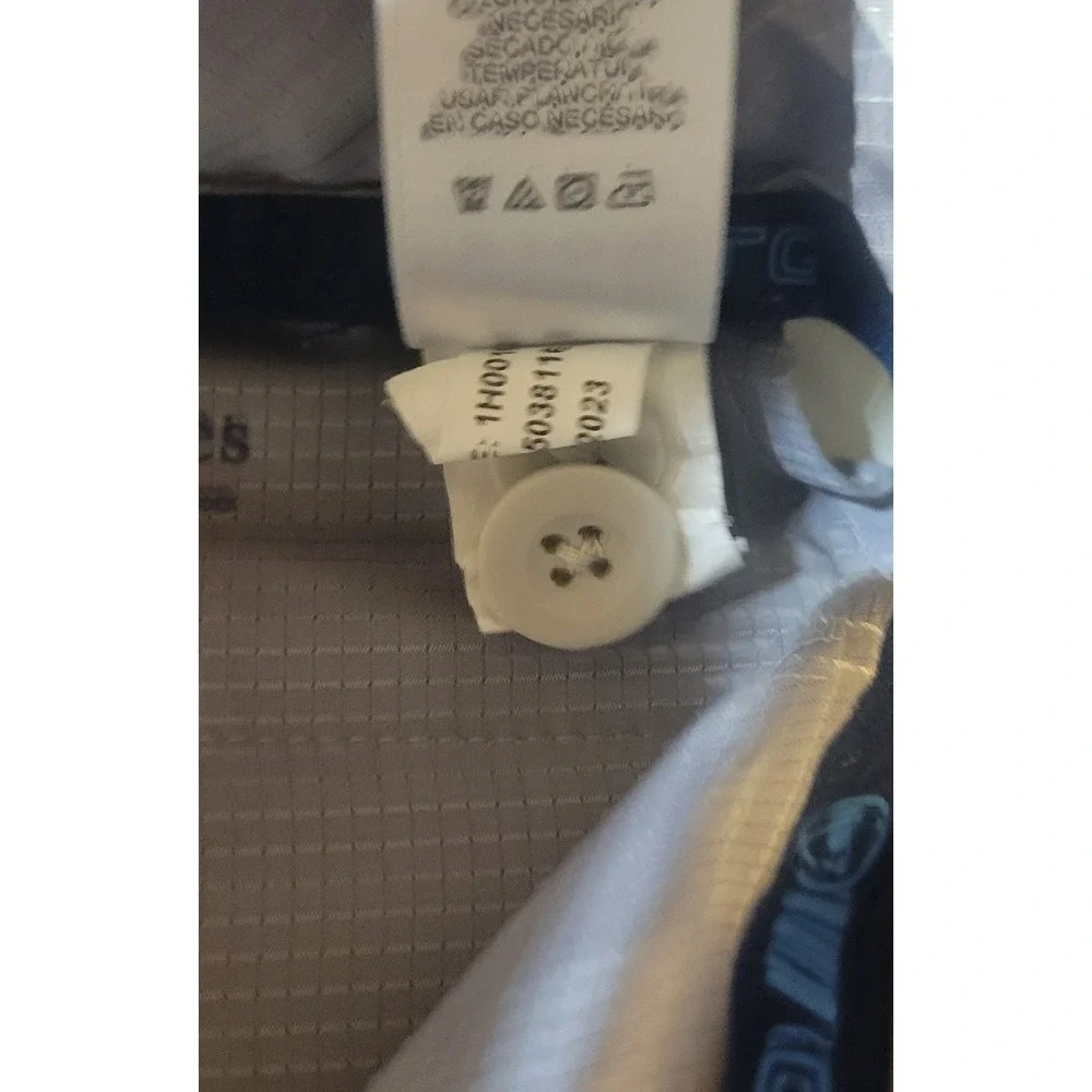 Vineyard Vines On The Go Men 38 Beige Cream Nylon Stretch OTG Shorts - Picture 11 of 12